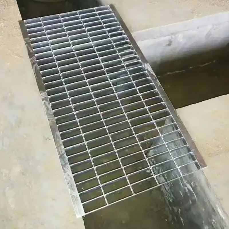 Steel-Grating-Trench-Cover04